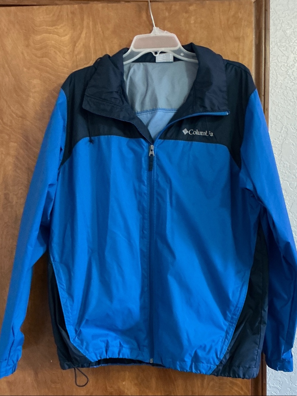 Columbia Bright Blue and Black Packable Shell Jacket